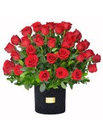 ARREGLO GLAM BLACK 48 ROSAS